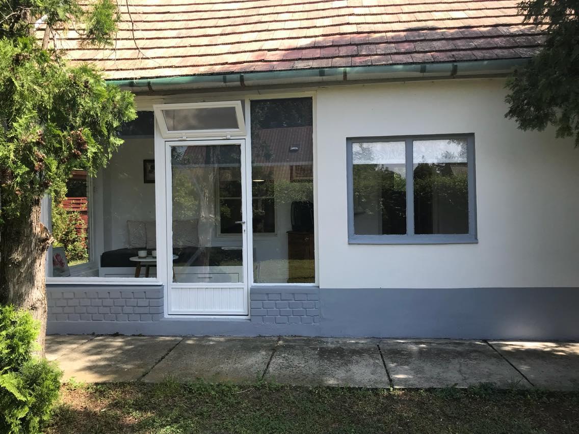 Balatonszabadi Fürdőtelep Retro Haz旅馆 外观 照片